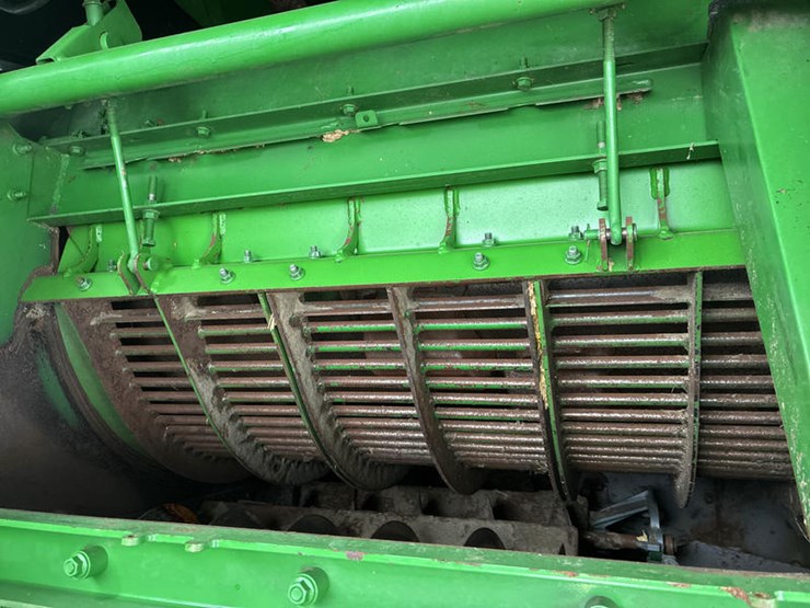 2004-john-deere-9660-sts-image-61