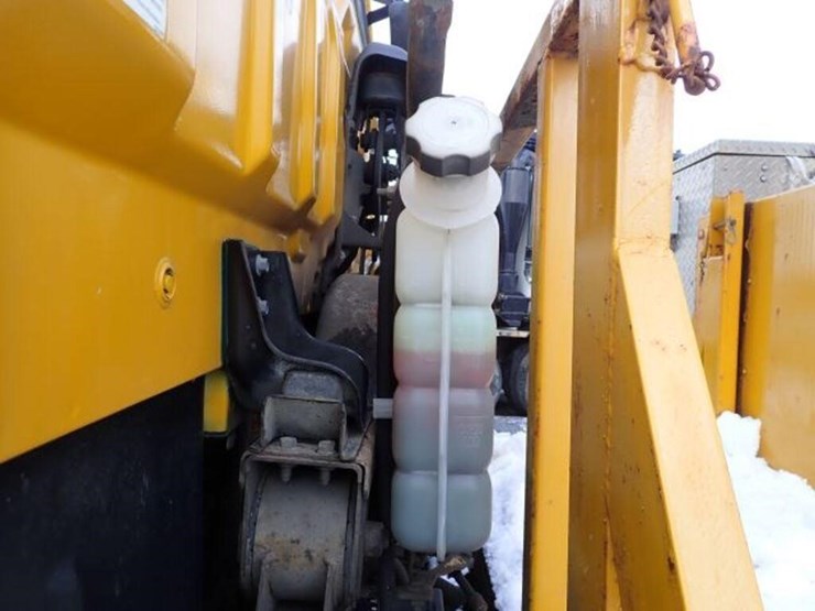 1998-gmc-t4-series-s/a-bucket-truck-1gdp7c1c0wj519-image-46