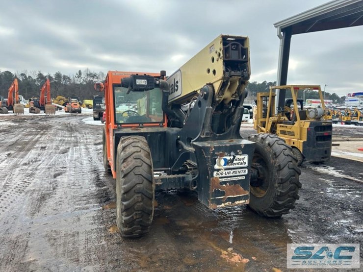 2015-jlg-g6-42a-image-8