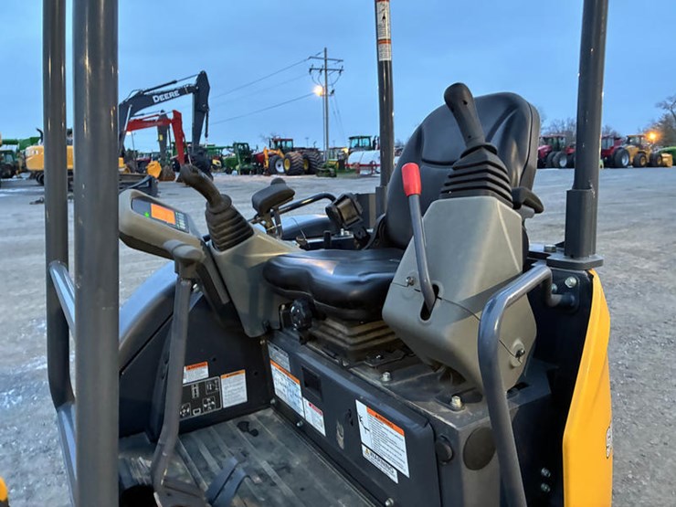 2024-kobelco-sk25sr-6e-image-13