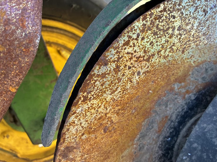 john-deere-7200-image-26