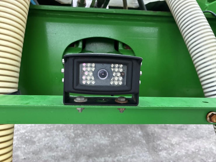 2017-john-deere-r4045-image-26