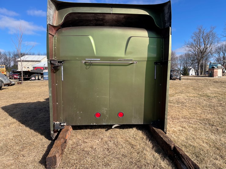 #4223-•-2002-mack-cx613-semi-tractor-sleeper-cab-image-5