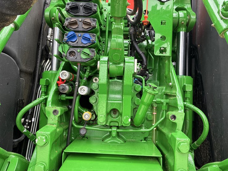 2021-john-deere-8rx-410-image-26