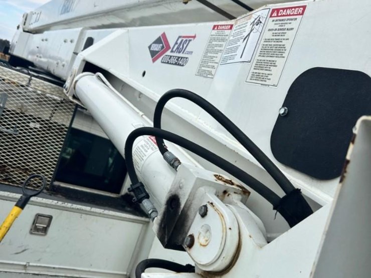 2016-international-durastar-4400-image-35