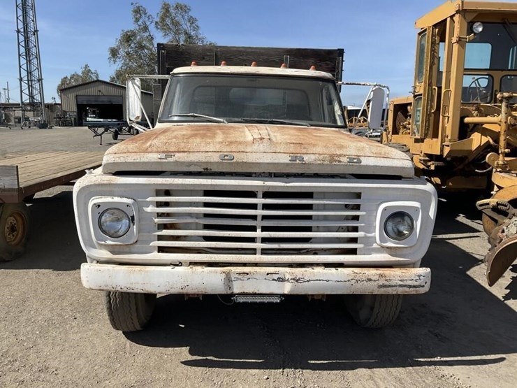 1974-ford-600-image-2