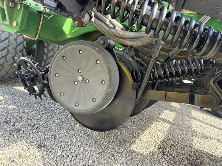 2005-john-deere-1690-image-24