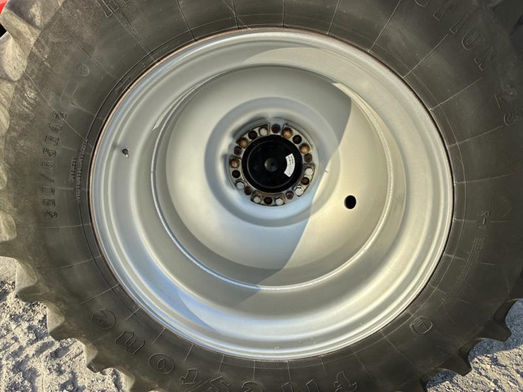 2010-case-ih-8120-image-35