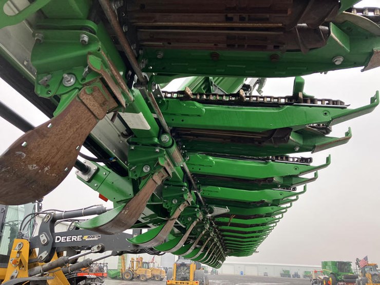 2024-john-deere-c16f-image-34