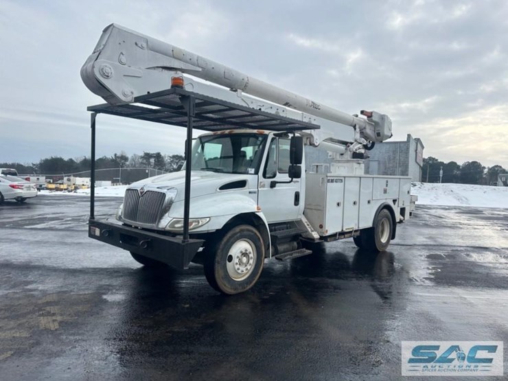 2012-international-durastar-4300-image-3