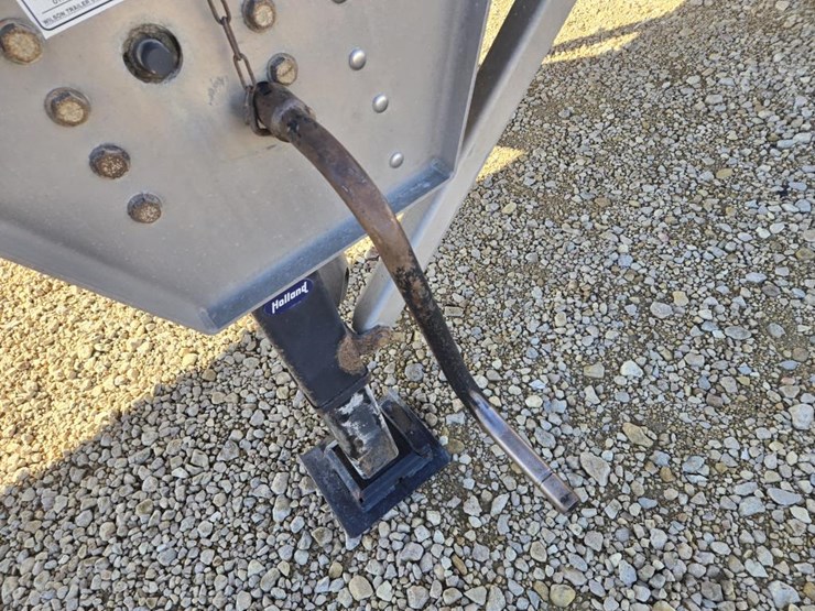 2016-wilson-grain-trailer-image-4