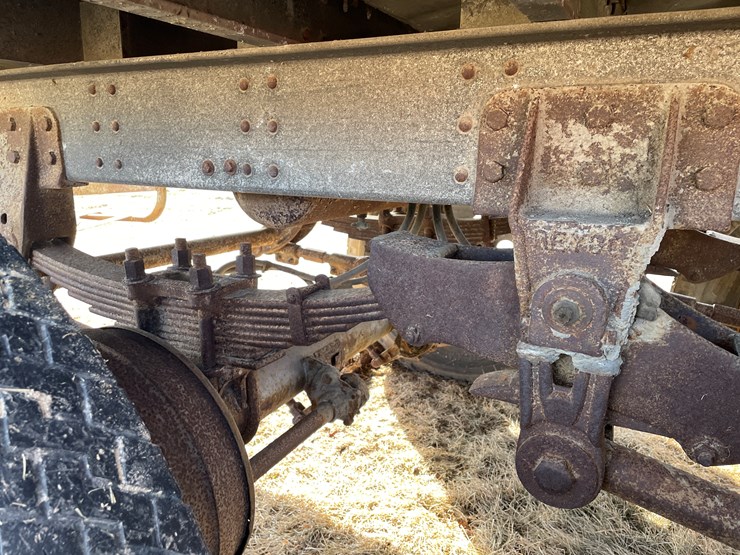 #4220-•-aeroliner-tandem-axle-storage-van-trailer-(no-title)-image-17