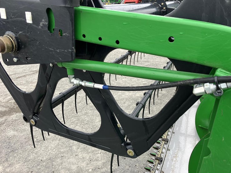 2011-john-deere-625f-image-8