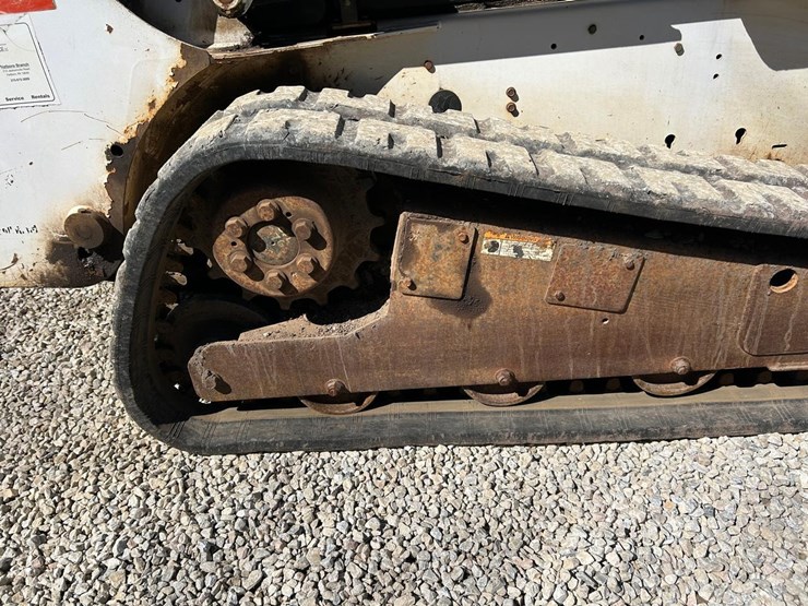 2005-bobcat-t190-image-13