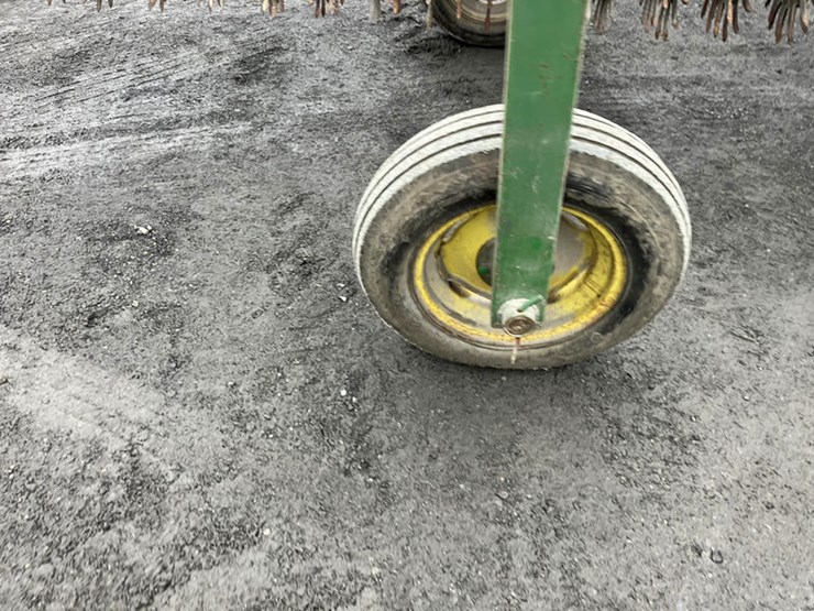 john-deere-400-image-4