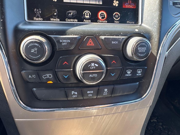 2015-jeep-grand-cherokee-image-17