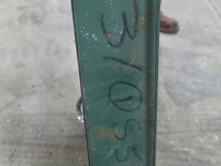 #4272-•-l-model-mack-drivers-side-door-image-2