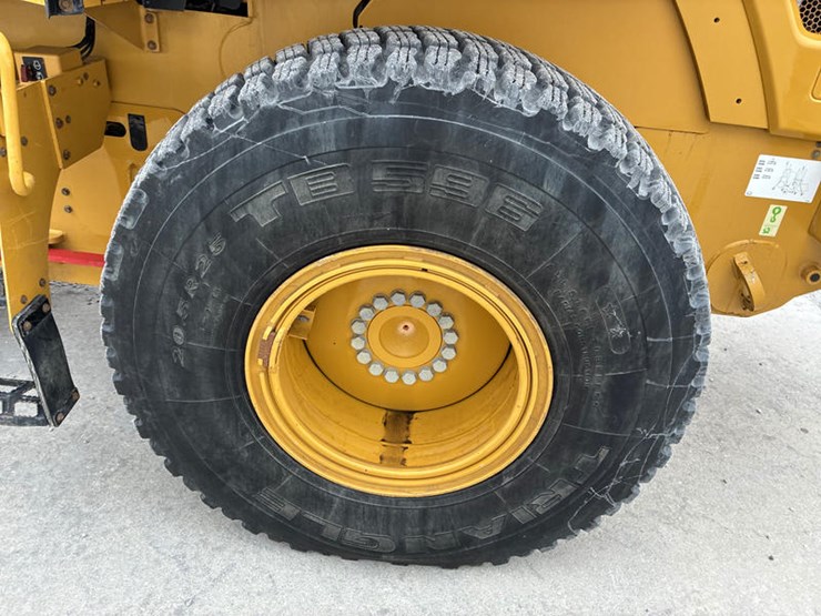 2021-caterpillar-926m-image-64