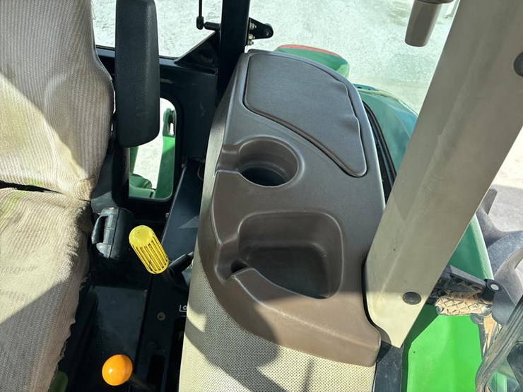 2009-john-deere-6115d-image-58