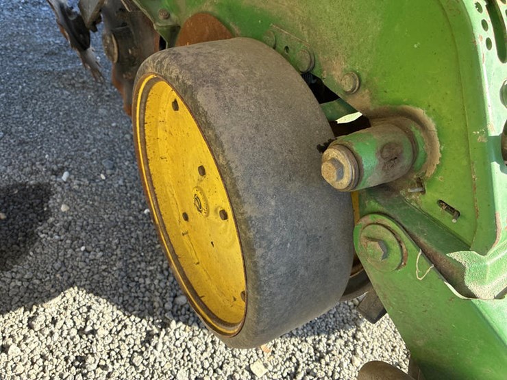 john-deere-7200-image-51