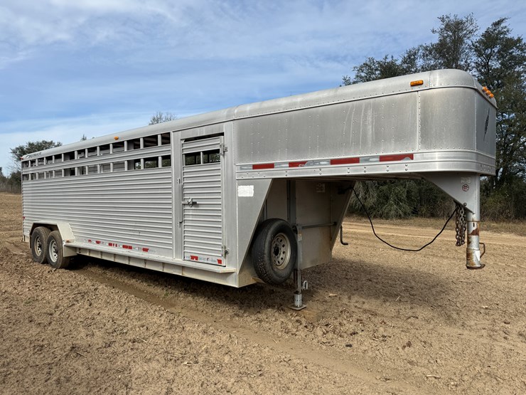 featherlite-24-ft-image-1