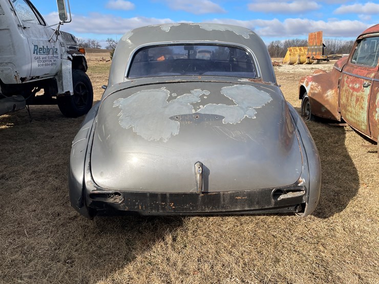#4203-•-1947-buick-super-sedan,-(has-title)-image-5