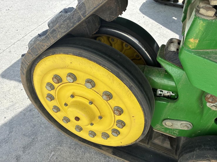 2021-john-deere-8rx-370-image-38