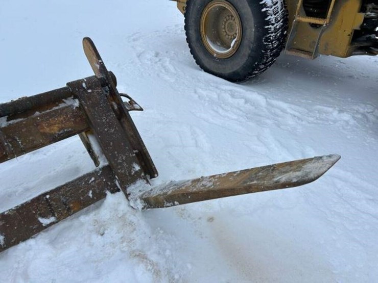 60-in.-wheel-loader-forks-image-11