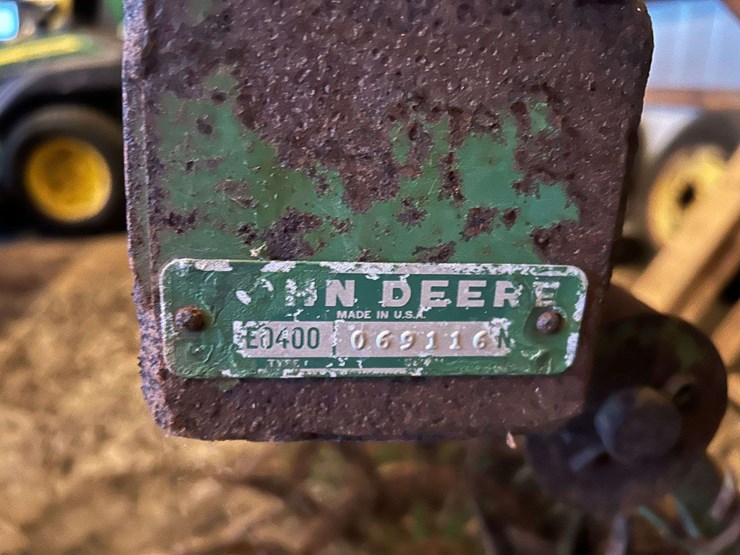 john-deere-400-image-3