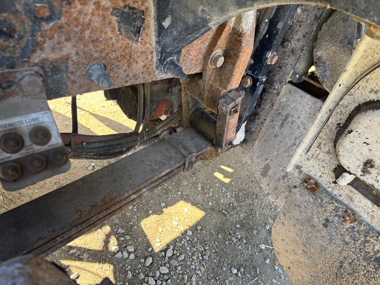 2009-peterbilt-340-image-58