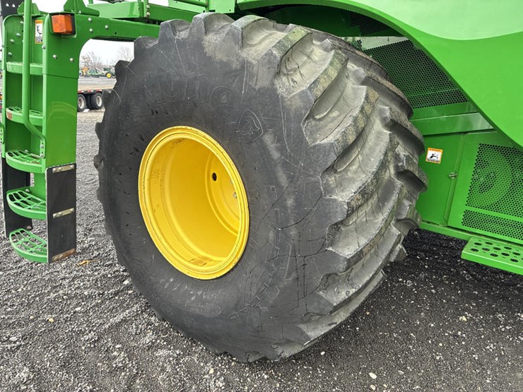 2014-john-deere-s680-image-35