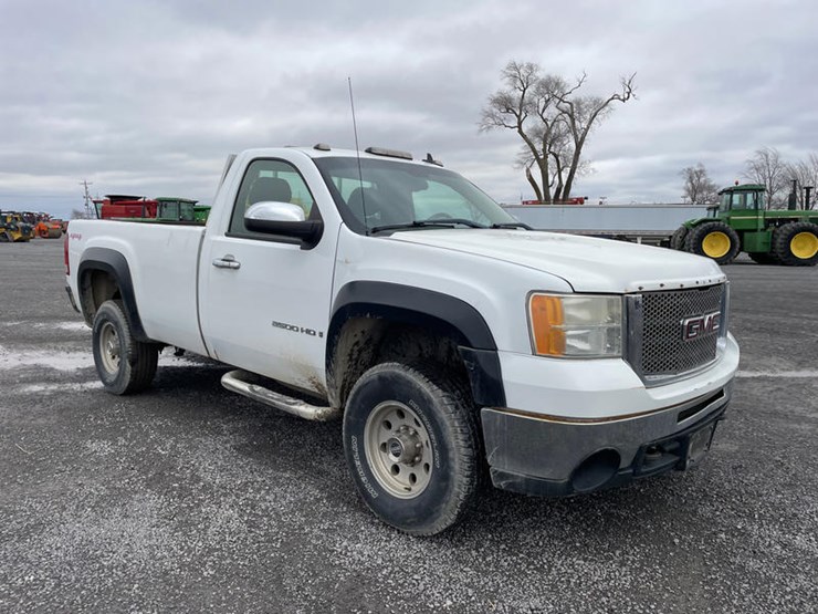 2008-gmc-sierra-2500hd-image-1