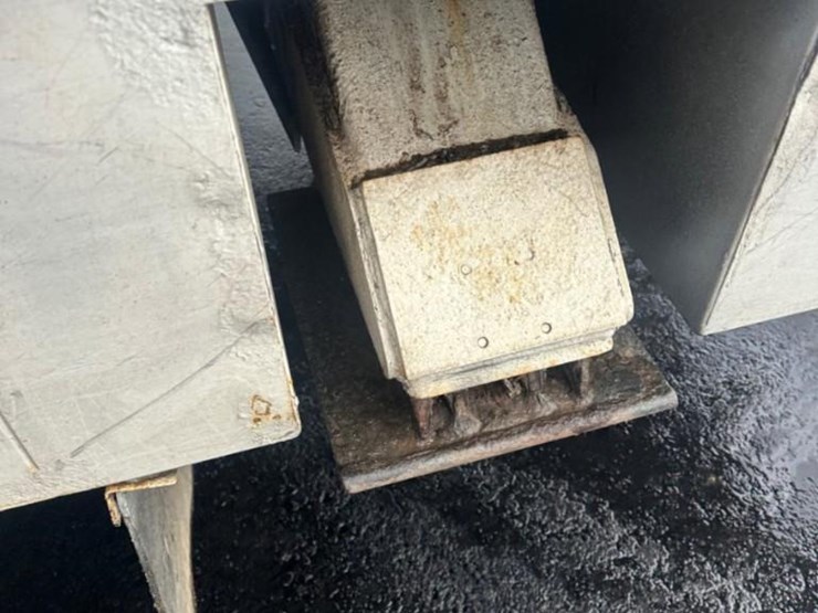 2012-international-durastar-4300-image-22