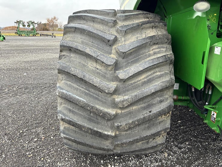 2014-john-deere-s680-image-32