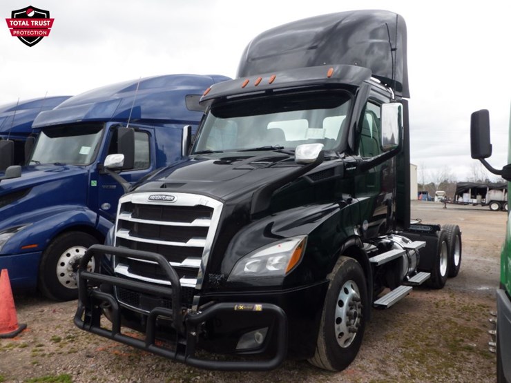2021-freightliner-cascadia-116-image-1