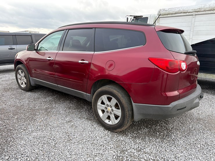 2010-chevrolet-traverse-image-4