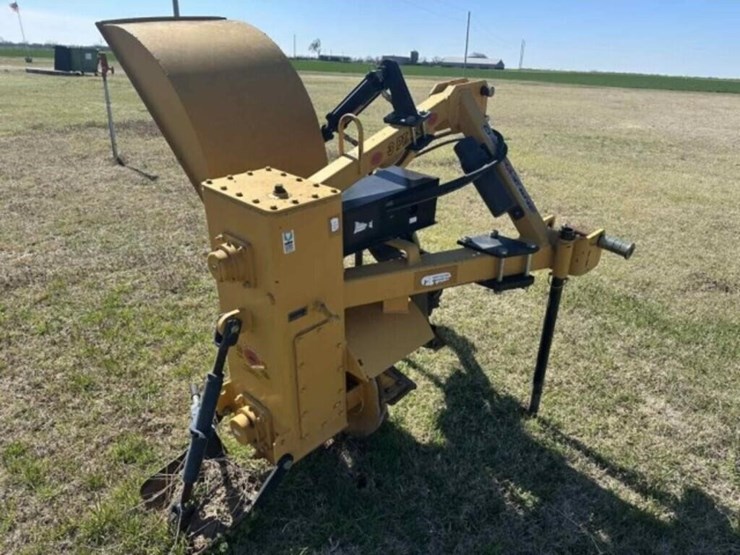 hurricane-3pt.-model-20-ditcher-image-1