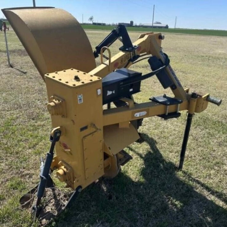 Hurricane 3pt. Model 20 Ditcher