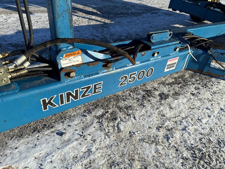 1999-kinze-2500-image-60
