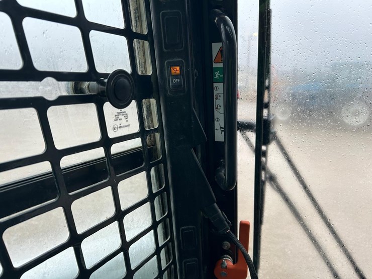 2019-bobcat-t870-image-22