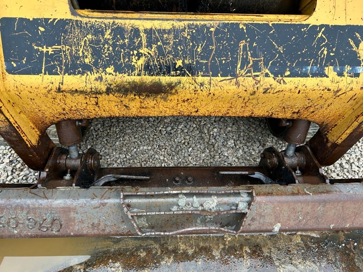 caterpillar-247b-image-10