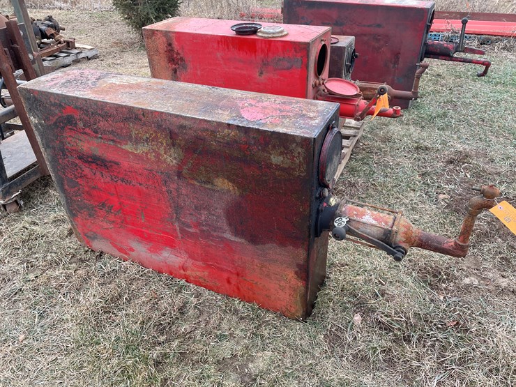 #4238-•-bennett-oil-dispensing-tank-image-1