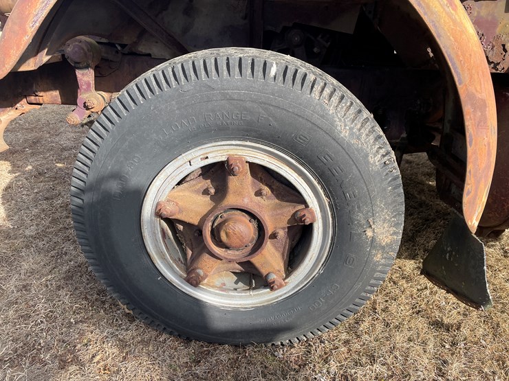 #4205-•-autocar-day-cab-semi-tractor,-(has-title)-image-7