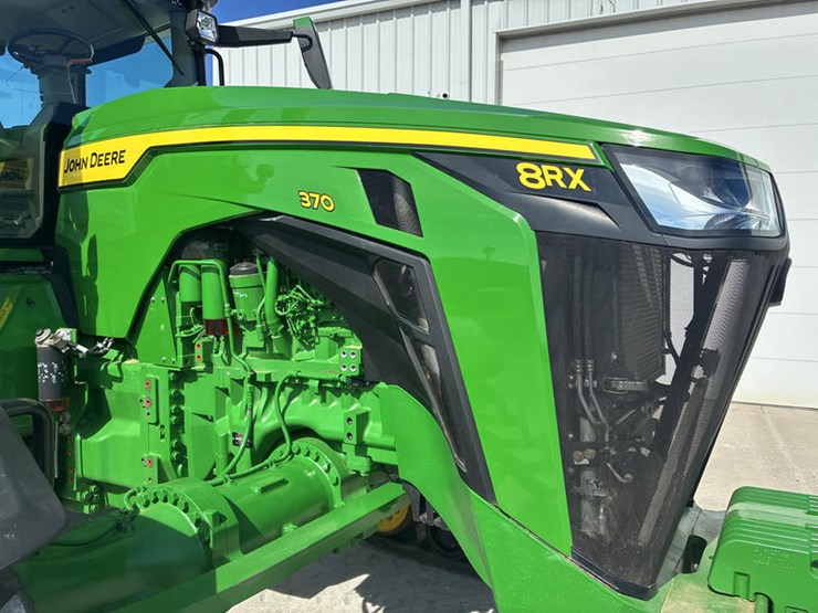 2021-john-deere-8rx-370-image-18