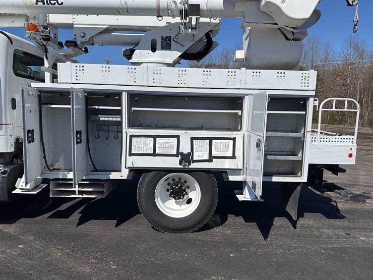 2017-freightliner-m2-s/a-altec-l42m-bucket-truck-image-11