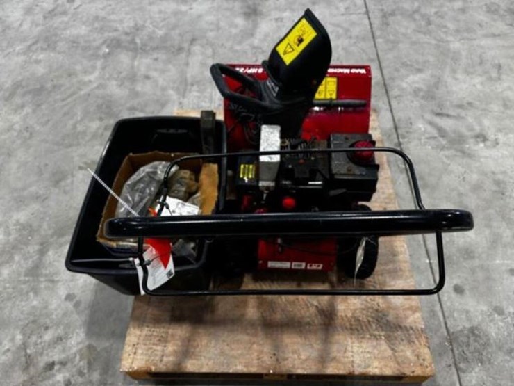yard-machines-22-in.-snowblower-image-11
