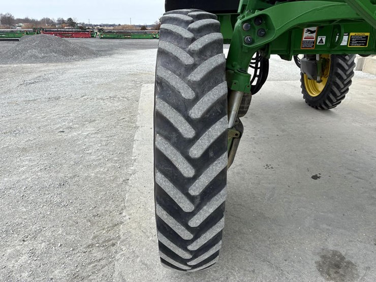 2021-john-deere-r4030-image-54