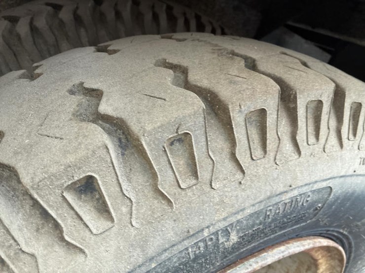 1975-ford-f600-image-17