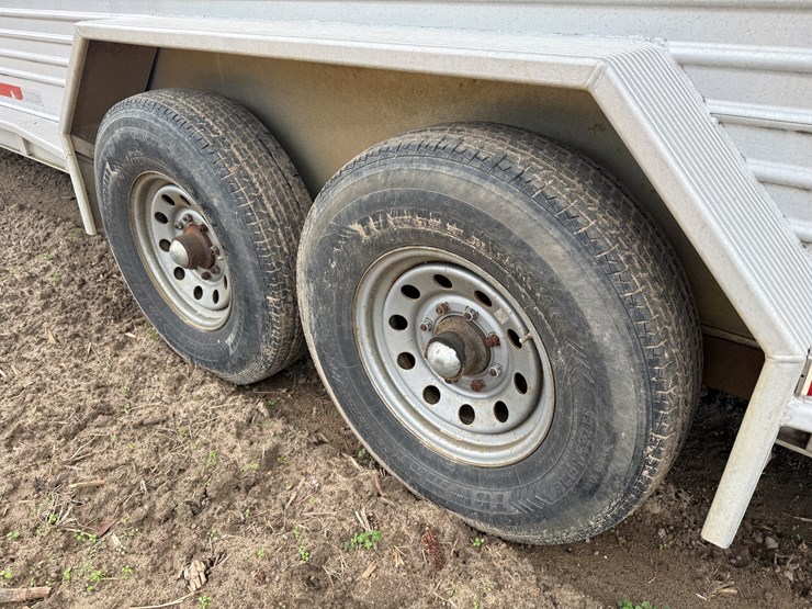 featherlite-24-ft-image-19