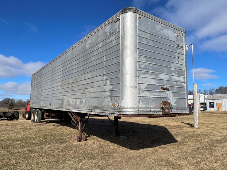 #4220-•-aeroliner-tandem-axle-storage-van-trailer-(no-title)-image-3